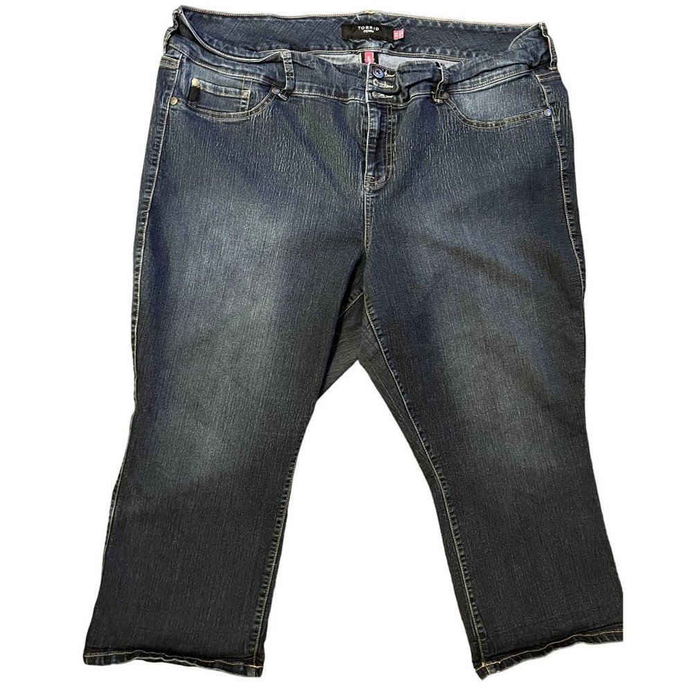 Torrid Denim women's cropped jeans size 24, stretch